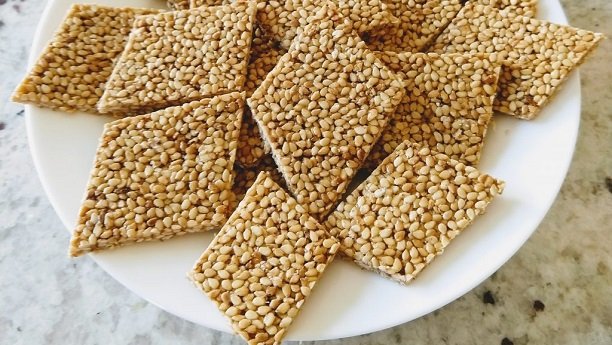 Sesame Seeds and Jaggery Benefits